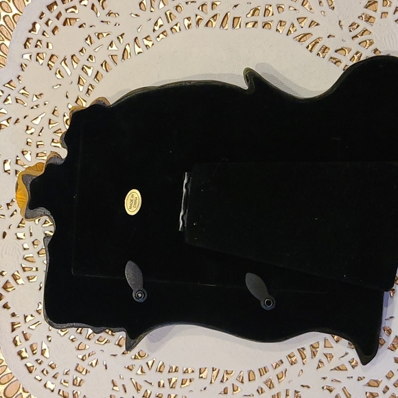 Noble Excellence Victoria's Garden 3D Floral Oval Photo Frame 3.5" x 5" x .5" - Picture 5 of 7